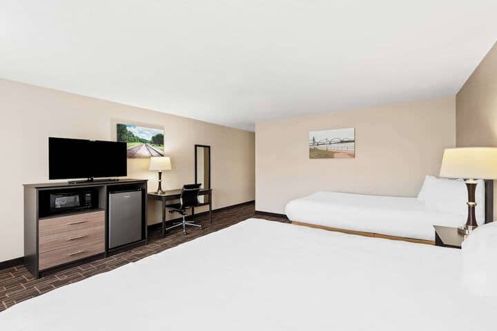 Room 21 of 33