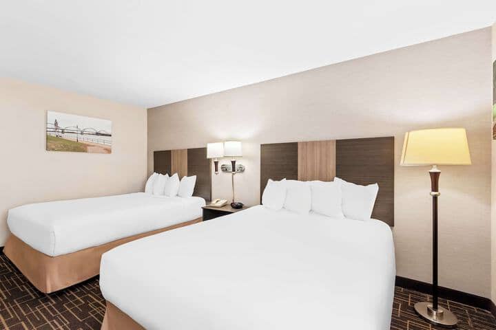 Room 19 of 33